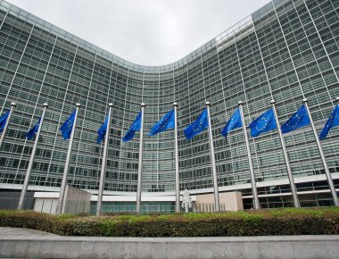 Κομισιόν για νομοσχέδιο Σκουρλέτη: «Αξιολογούμε όλες τις προβλέψεις του συνολικά»